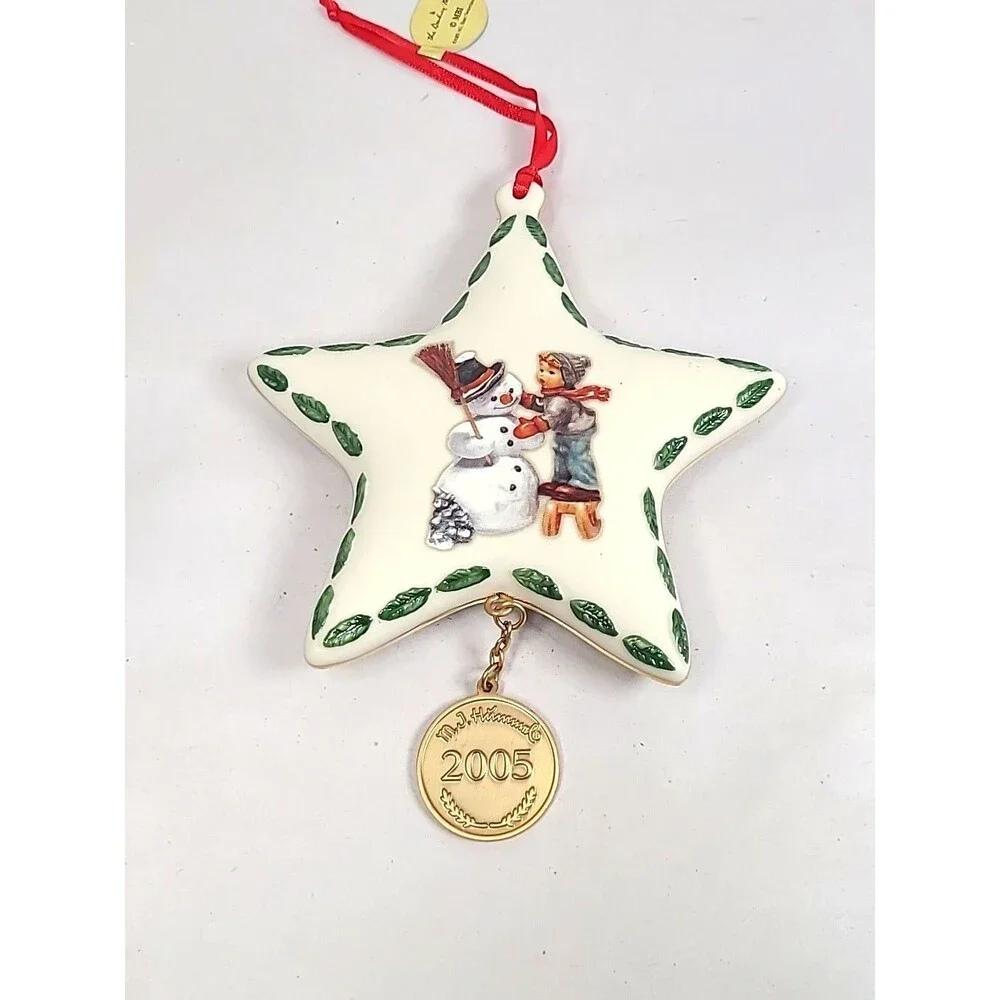 MJ Hummel 2005 First Annual “Making New Friends” Star Shaped Christmas Ornament